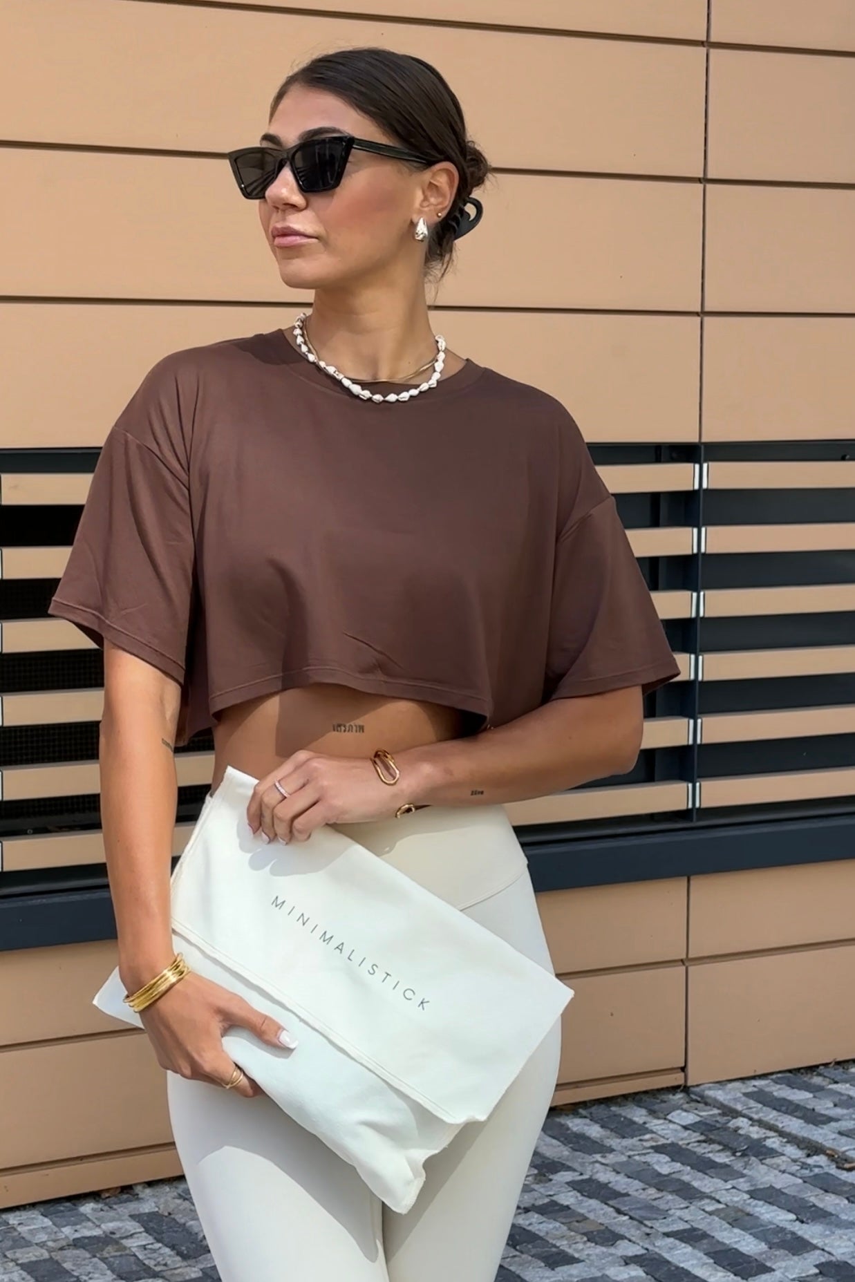 Volný Crop top UMBER