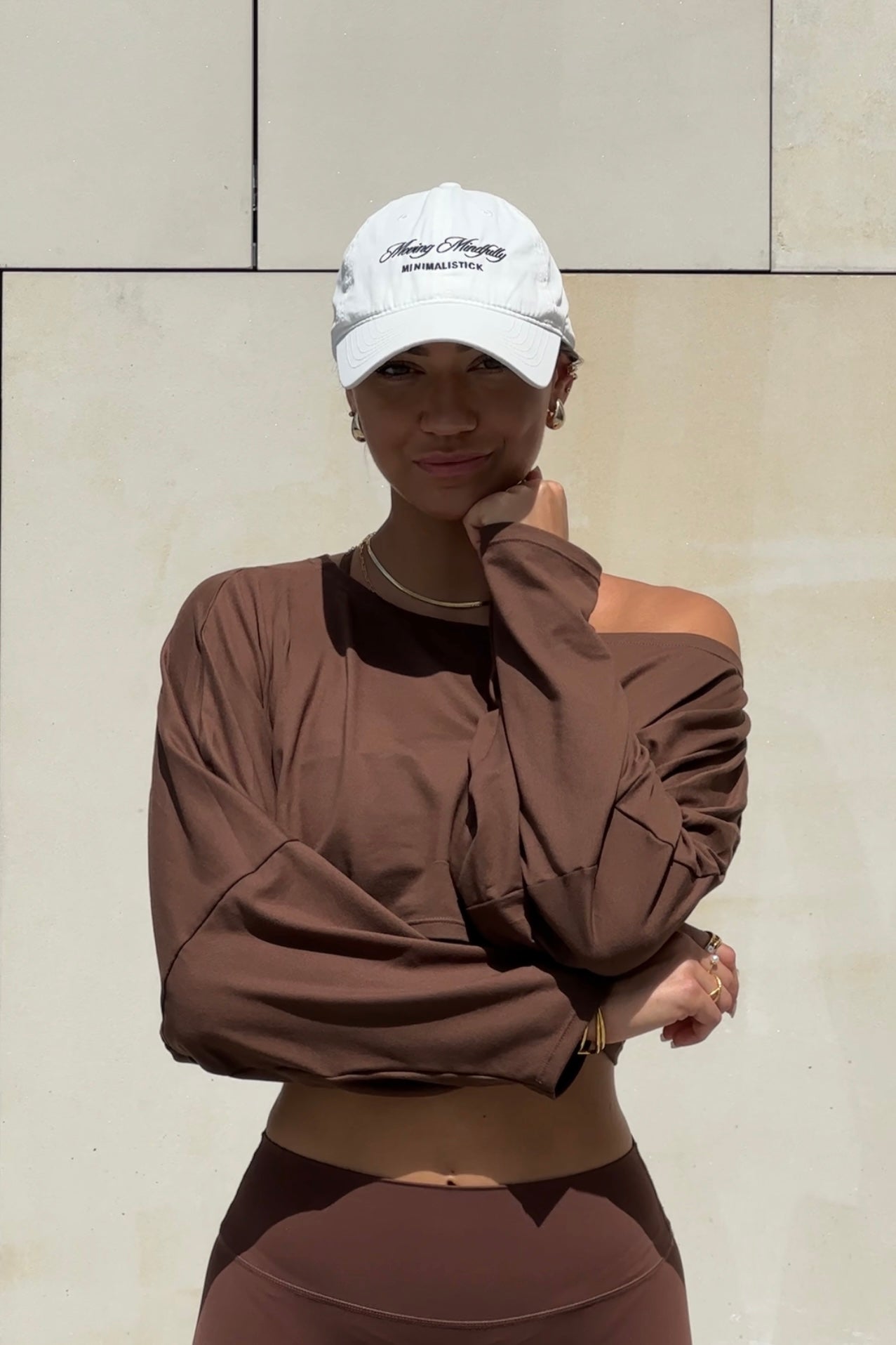 Volný Long  Sleeve Crop top UMBER